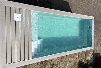 PISCINA DE CONTENTORES DE 20 PÉS COM JATO DE NATAÇÃO CINZA ANTRACITE